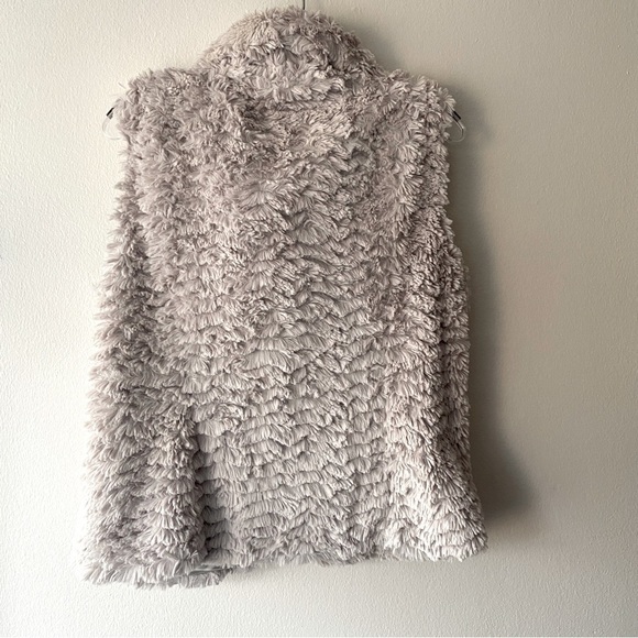 FEVER Womens VEST LUXURIOUS FAUX FUR, COLLAR Zipper, Satin Interior Taupe size M - Picture 2 of 6